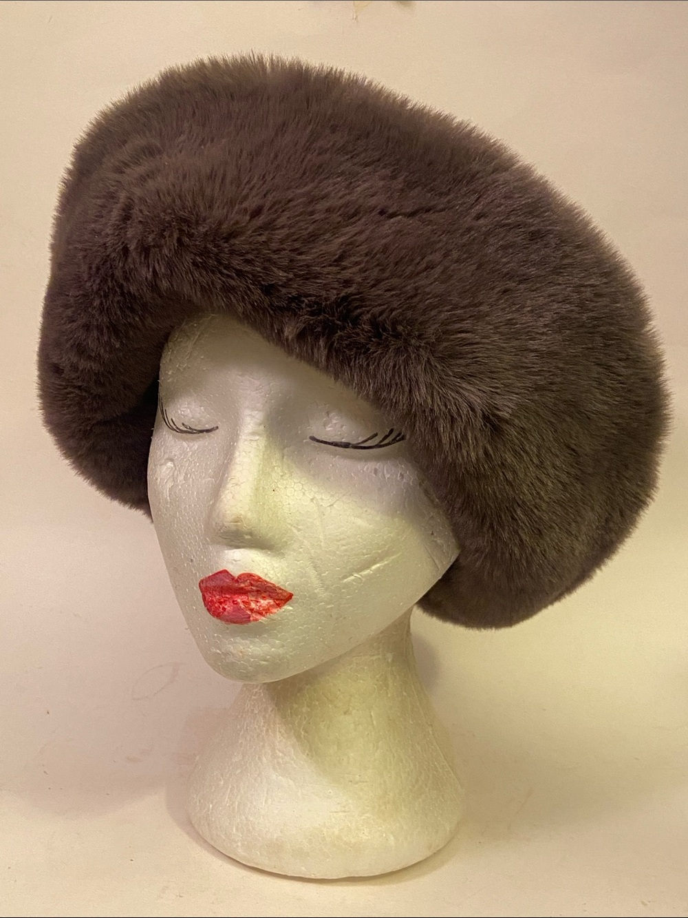 Plush Gray Faux Fur/ Shearling Women's Reversible Hat sz М?
